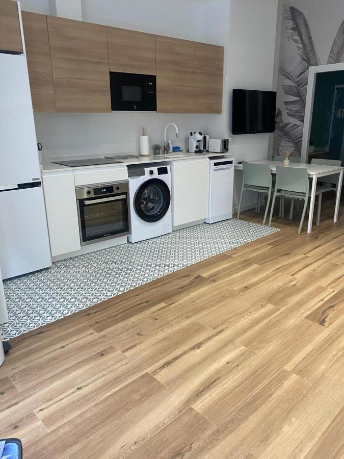 Marina Beach Apartments Valencia Luaran gambar