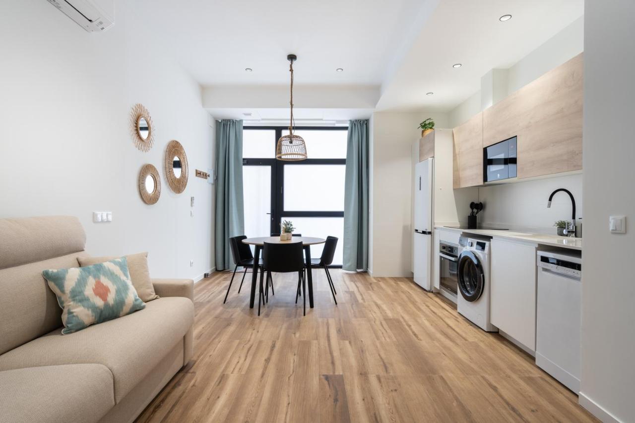 Marina Beach Apartments Valencia Luaran gambar