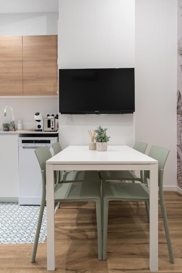 Marina Beach Apartments Valencia Luaran gambar